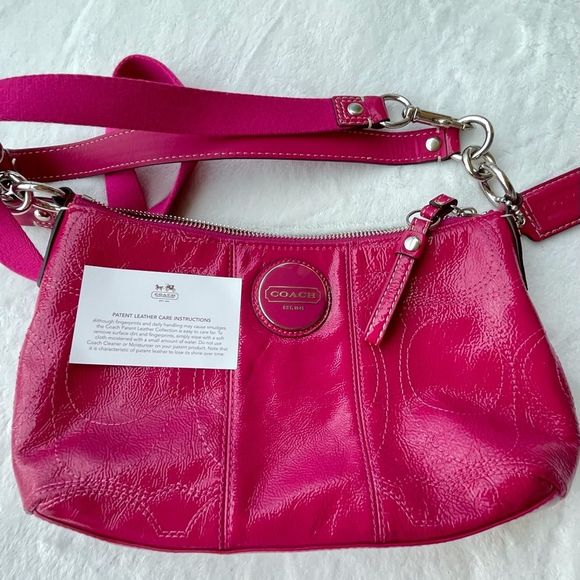 Coach Handbags - Coach leather bag